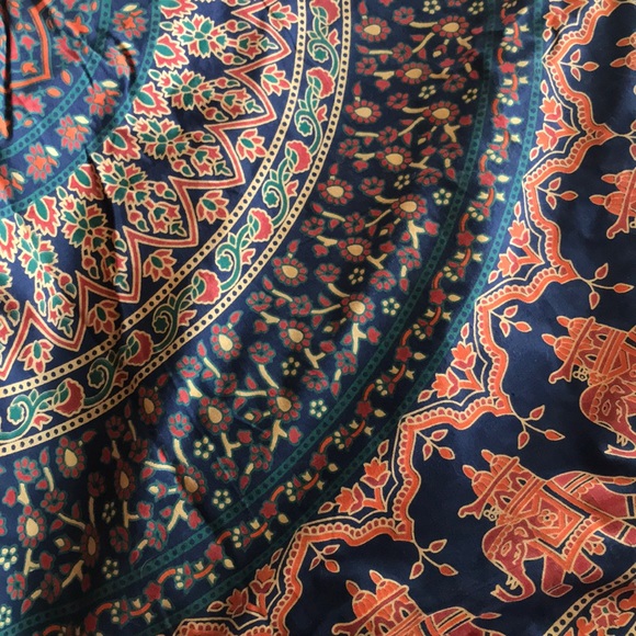 Urban Outfitters Tapestry - Picture 4 of 4